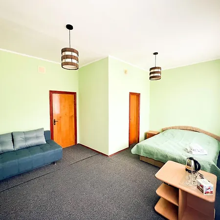 Hotel еко *